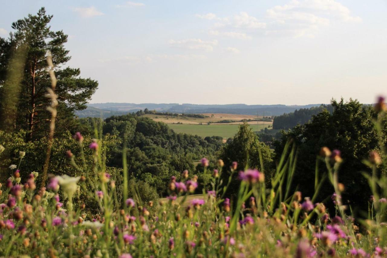 Camping V Raji - Palda Rovensko pod Troskami Kültér fotó