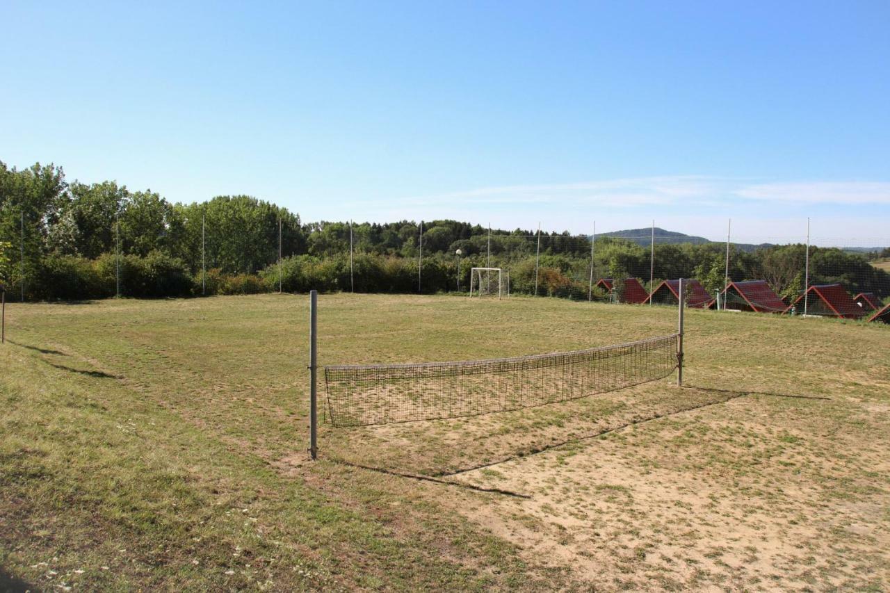 Camping V Raji - Palda Rovensko pod Troskami Kültér fotó
