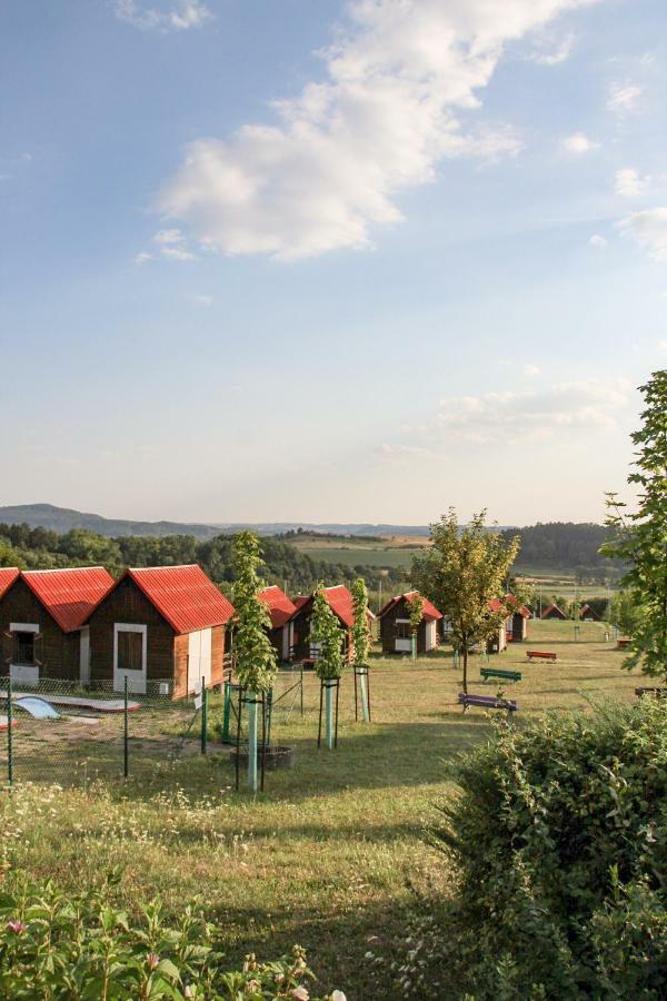 Camping V Raji - Palda Rovensko pod Troskami Kültér fotó